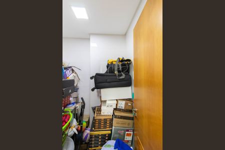 Apartamento à venda com 110m², 3 quartos e 3 vagas Apartamento à venda com 110m², 3 quartos e 3 vagasBanheiro de Serviço