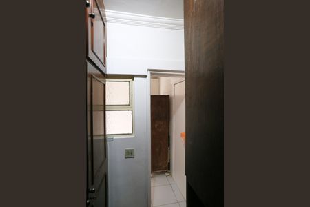 Apartamento à venda com 159m², 3 quartos e 2 vagas Apartamento à venda com 159m², 3 quartos e 2 vagasQuarto de Serviço