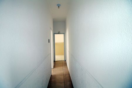 Sala - Corredor de apartamento para alugar com 1 quarto, 60m² em Vila da Penha, Rio de Janeiro