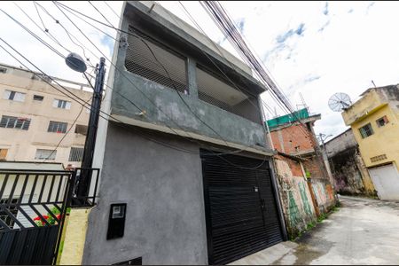 Casa para alugar com 147m², 2 quartos e 1 vaga Casa para alugar com 147m², 2 quartos e 1 vagaFachada