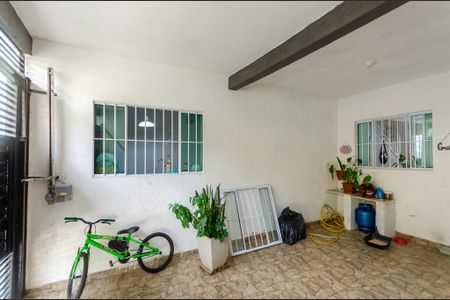 Casa para alugar com 147m², 2 quartos e 1 vaga Casa para alugar com 147m², 2 quartos e 1 vagaGaragem