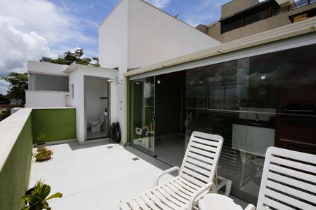 Apartamento à venda com 131m², 2 quartos e 2 vagasCobertura
