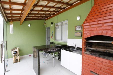 Apartamento à venda com 131m², 2 quartos e 2 vagasChurrasqueira