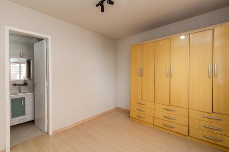 Suíte de apartamento para alugar com 1 quarto, 46m² em Centro Histórico, Porto Alegre
