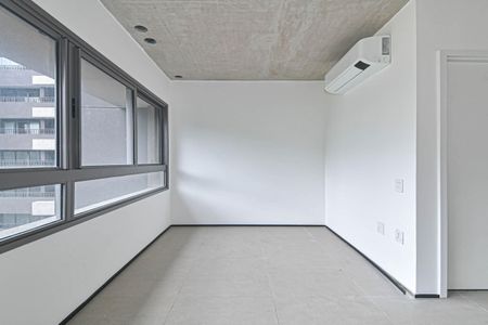 Quarto de kitnet/studio para alugar com 1 quarto, 18m² em Santo Amaro, São Paulo