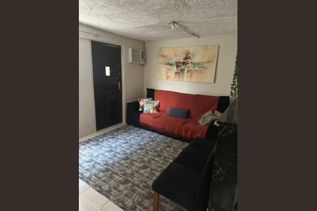 Sala de apartamento para alugar com 2 quartos, 42m² em Mangueira, Rio de Janeiro