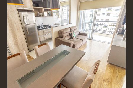 Sala de apartamento para alugar com 1 quarto, 42m² em Vila Regente Feijó, São Paulo