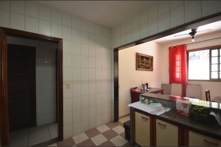 Casa para alugar com 400m², 7 quartos e 4 vagasCozinha