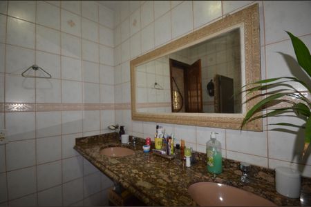 Casa para alugar com 400m², 7 quartos e 4 vagasBanheiro da  Sala