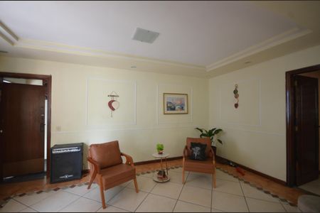 Casa para alugar com 400m², 7 quartos e 4 vagasSala