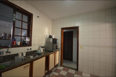 Casa para alugar com 400m², 7 quartos e 4 vagasCozinha