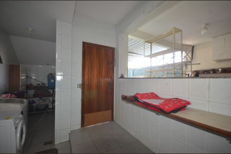 Casa para alugar com 400m², 7 quartos e 4 vagasÁrea de Serviço