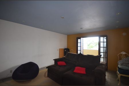 Casa para alugar com 400m², 7 quartos e 4 vagasSala de TV