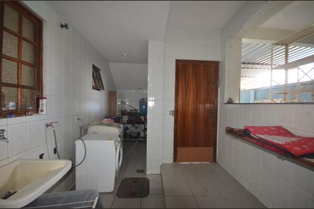 Casa para alugar com 400m², 7 quartos e 4 vagasÁrea de Serviço