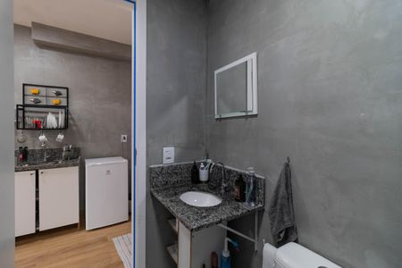 Banheiro de kitnet/studio à venda com 1 quarto, 25m² em Barra Funda, São Paulo