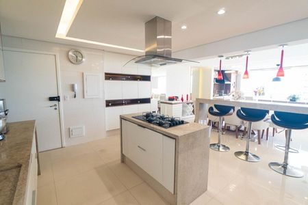 Apartamento para alugar com 160m², 3 quartos e 4 vagas Apartamento para alugar com 160m², 3 quartos e 4 vagasCozinha