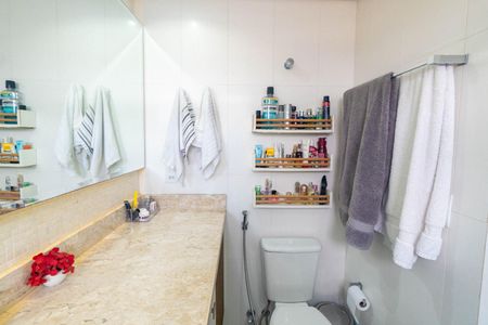 Banheiro da Suíte 1 de apartamento para alugar com 3 quartos, 160m² em Praça da Arvore, São Paulo