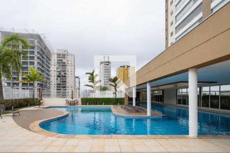 Apartamento para alugar com 160m², 3 quartos e 4 vagas Apartamento para alugar com 160m², 3 quartos e 4 vagasÁrea comum - Piscina