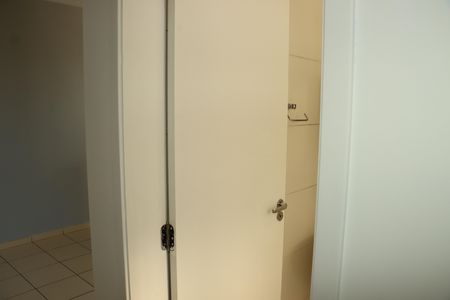 Corredor de apartamento para alugar com 2 quartos, 58m² em Bairro Jardim Nossa Senhora das Graças, Cotia