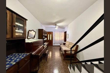 Casa para alugar com 180m², 2 quartos e 2 vagas Casa para alugar com 180m², 2 quartos e 2 vagasSala