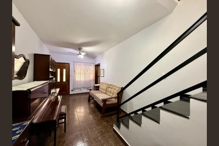 Sala de casa para alugar com 2 quartos, 180m² em Vila Ernesto, São Paulo