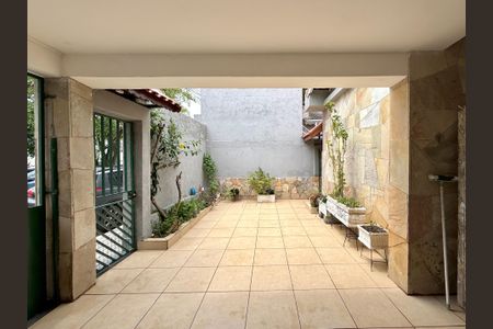 Casa para alugar com 180m², 2 quartos e 2 vagas Casa para alugar com 180m², 2 quartos e 2 vagasGaragem