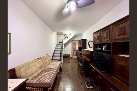 Sala de casa para alugar com 2 quartos, 180m² em Vila Ernesto, São Paulo