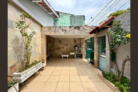 Casa para alugar com 180m², 2 quartos e 2 vagas Casa para alugar com 180m², 2 quartos e 2 vagasGaragem