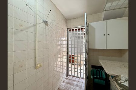 Casa para alugar com 180m², 2 quartos e 2 vagas Casa para alugar com 180m², 2 quartos e 2 vagasÁrea de Serviço