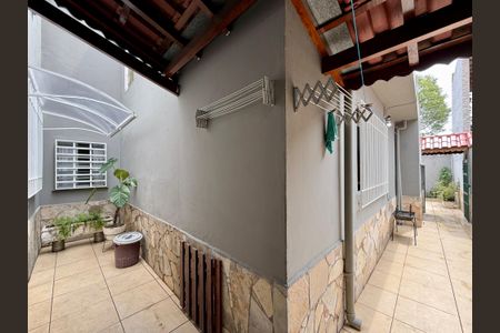 Casa para alugar com 180m², 2 quartos e 2 vagas Casa para alugar com 180m², 2 quartos e 2 vagasQuintal