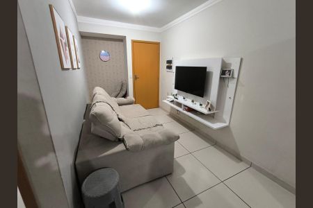 Sala de apartamento para alugar com 2 quartos, 49m² em Dona Zulmira, Uberlândia