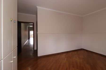 Casa à venda com 277m², 3 quartos e 5 vagasSuíte 1
