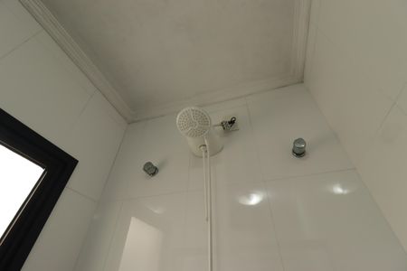 Casa à venda com 277m², 3 quartos e 5 vagasBanheiro da Suíte 1 - Chuveiro