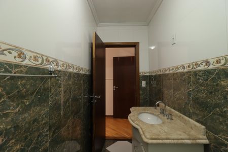 Casa à venda com 277m², 3 quartos e 5 vagasBanheiro da Suíte 1