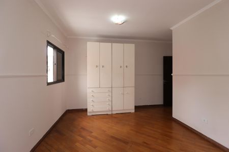 Casa à venda com 277m², 3 quartos e 5 vagasSuíte 1