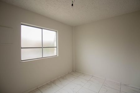 Quarto 2 de apartamento para alugar com 2 quartos, 52m² em Colubandê, São Gonçalo