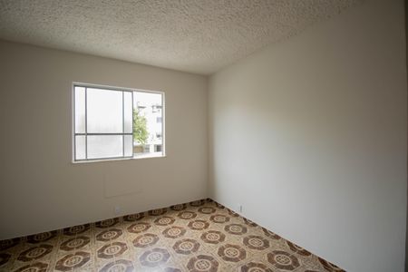 Sala de apartamento para alugar com 2 quartos, 52m² em Colubandê, São Gonçalo