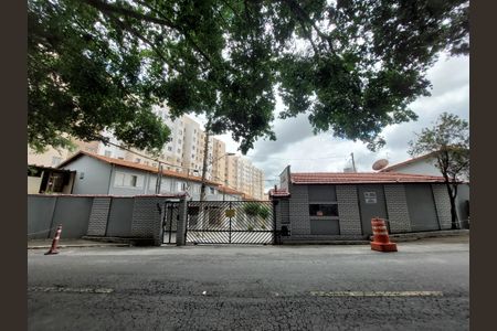 Casa de condomínio à venda com 110m², 3 quartos e 2 vagasFachada