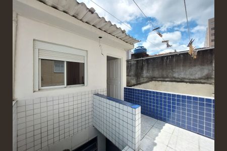 Casa de condomínio à venda com 110m², 3 quartos e 2 vagasVaranda