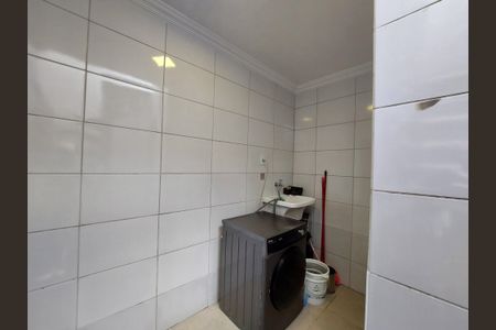 Casa de condomínio à venda com 110m², 3 quartos e 2 vagasÁrea de Serviço
