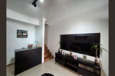 Casa de condomínio à venda com 110m², 3 quartos e 2 vagasSala