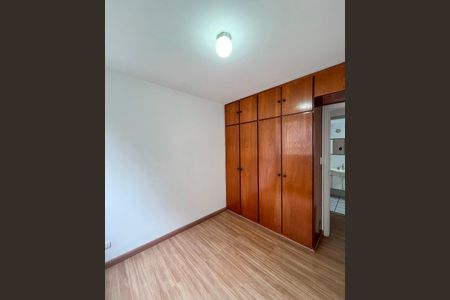 Apartamento à venda com 66m², 2 quartos e 1 vagaQuarto 2