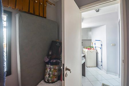 Apartamento à venda com 75m², 2 quartos e 2 vagasQuarto de Serviço