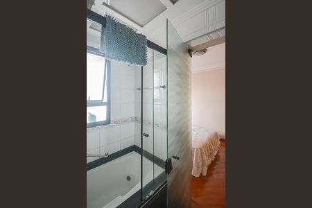 Apartamento à venda com 75m², 2 quartos e 2 vagasBanheiro da Suíte