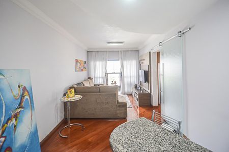 Apartamento à venda com 75m², 2 quartos e 2 vagasSala