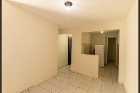 Sala de casa para alugar com 1 quarto, 35m² em Sítio Cercado, Curitiba