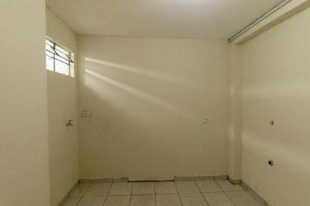 Quarto de casa para alugar com 1 quarto, 35m² em Sítio Cercado, Curitiba