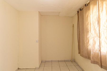 Sala de casa para alugar com 1 quarto, 35m² em Sítio Cercado, Curitiba