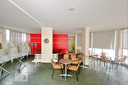 Apartamento à venda com 75m², 3 quartos e 1 vaga Apartamento à venda com 75m², 3 quartos e 1 vagaÁrea comum - Salão de festas