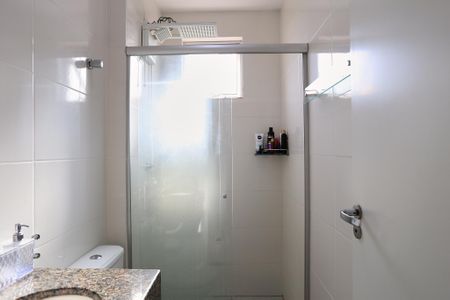 Apartamento à venda com 56m², 2 quartos e 2 vagasBanheiro da Suíte